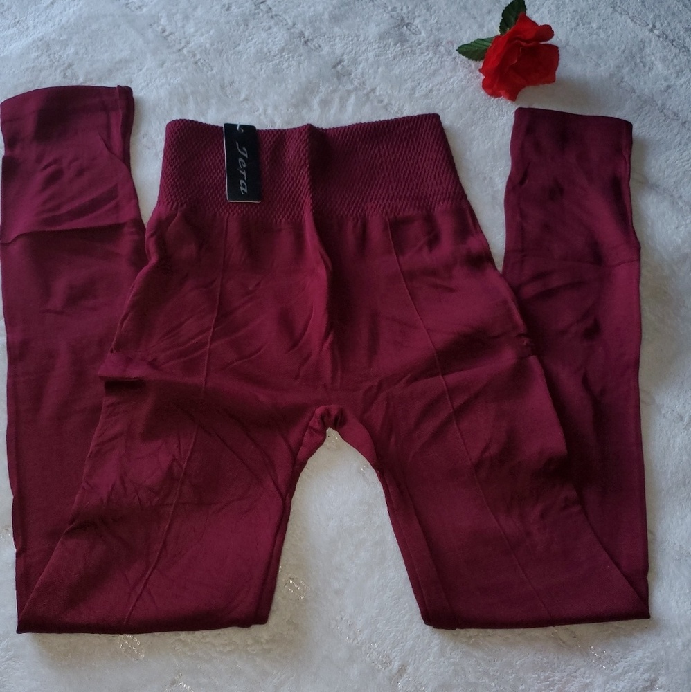 New leggings color Dark Wine is warm inside